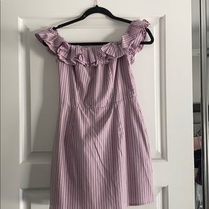WAYF Off the shoulder mini dress!